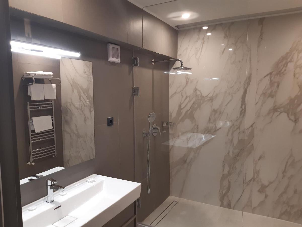 Hotel Univers Kolozsvár Kültér fotó