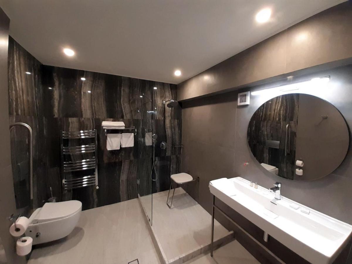 Hotel Univers Kolozsvár Kültér fotó