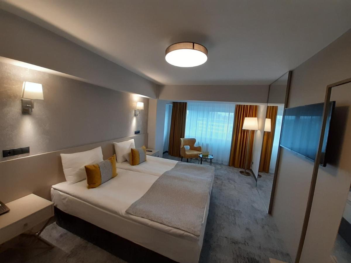 Hotel Univers Kolozsvár Kültér fotó