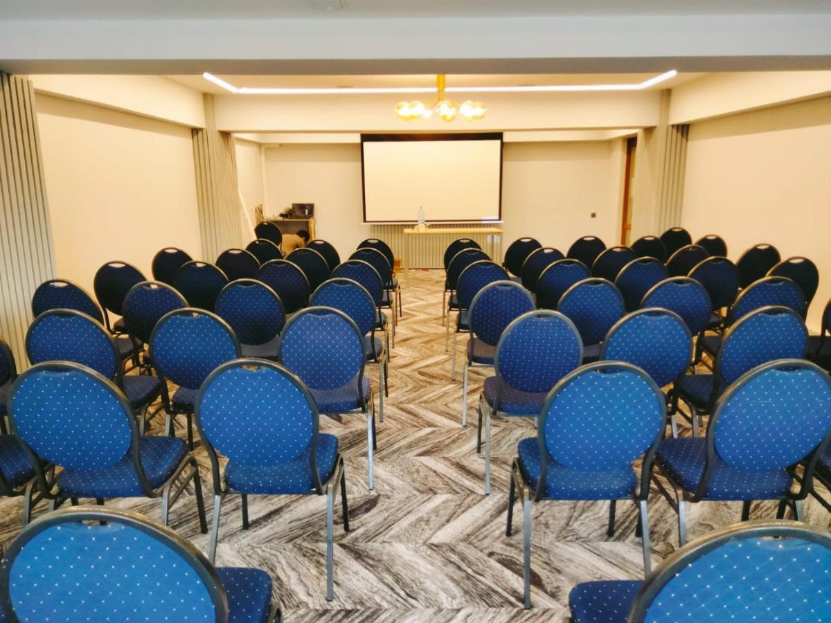 Hotel Univers Kolozsvár Kültér fotó