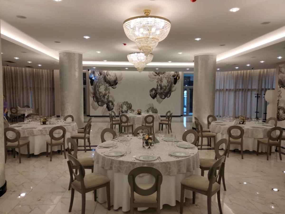 Hotel Univers Kolozsvár Kültér fotó