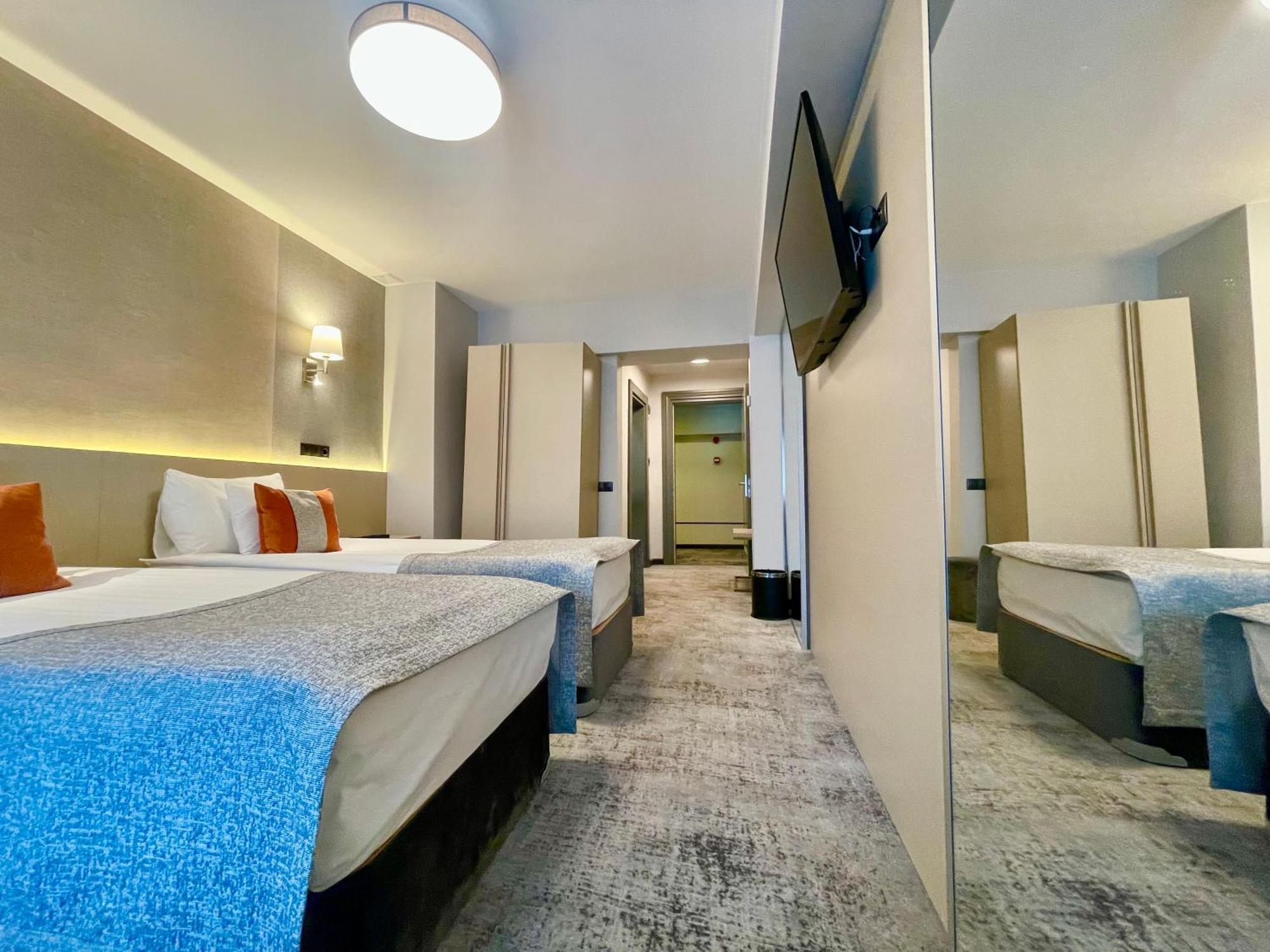 Hotel Univers Kolozsvár Kültér fotó
